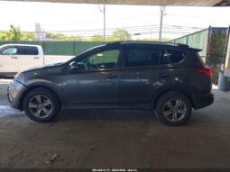 
										Toyota RAV4 Xle full									