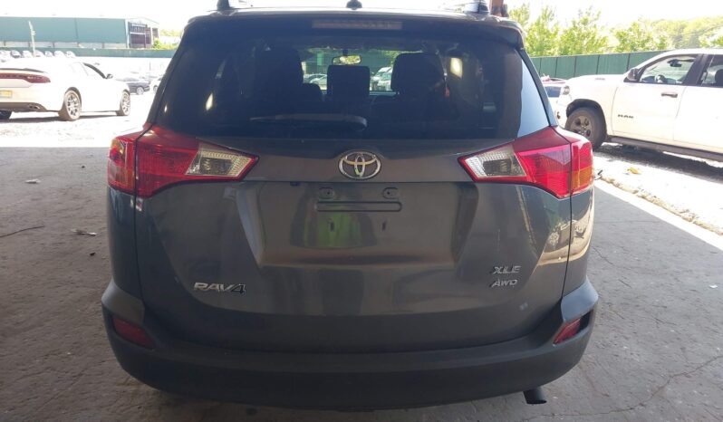 
								Toyota RAV4 Xle full									
