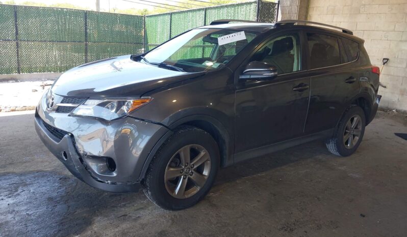 
								Toyota RAV4 Xle full									