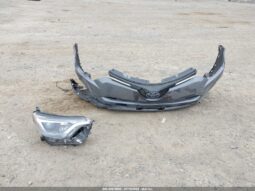 
										Toyota RAV4 Hybrid Xle full									