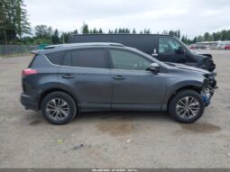 
										Toyota RAV4 Hybrid Xle full									
