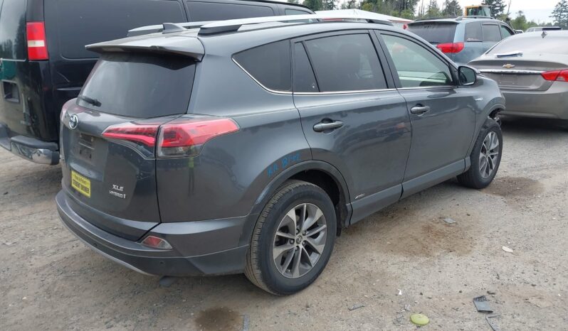 
								Toyota RAV4 Hybrid Xle full									