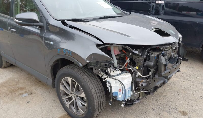 
								Toyota RAV4 Hybrid Xle full									