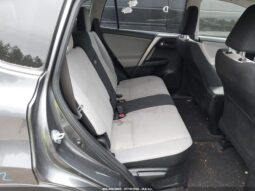 
										Toyota RAV4 Hybrid Xle full									