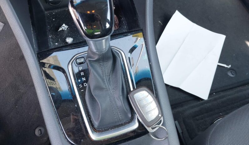 
								2019 Hyundai Ioniq full									