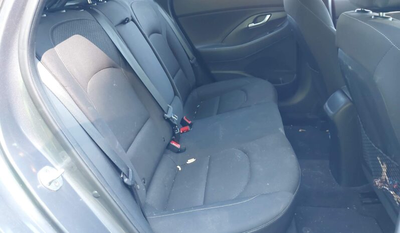 
								HYUNDAI ELANTRA GT full									