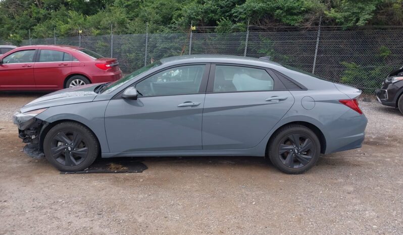 
								Hyundai Elantra full									