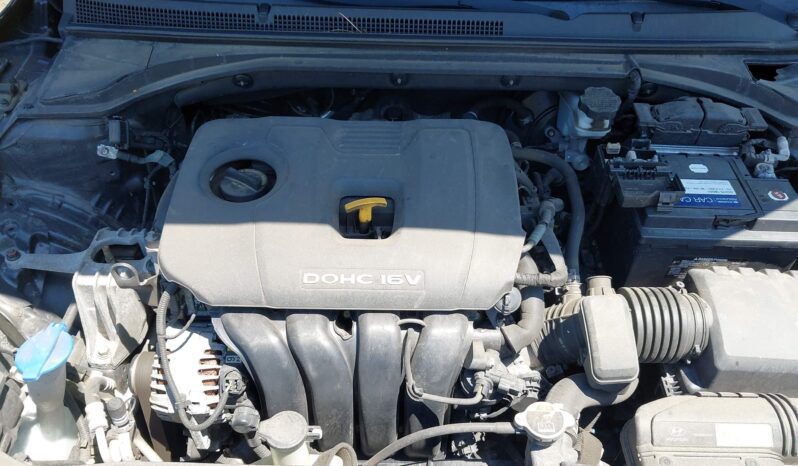 
								Hyundai Veloster full									