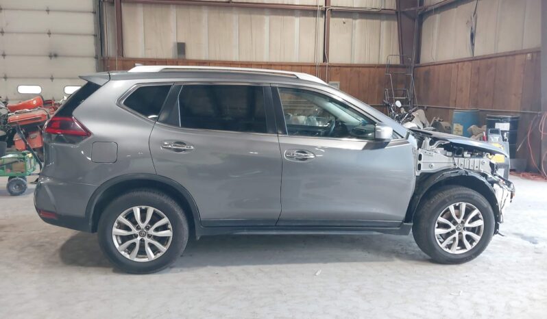 
								Nissan Rogue full									