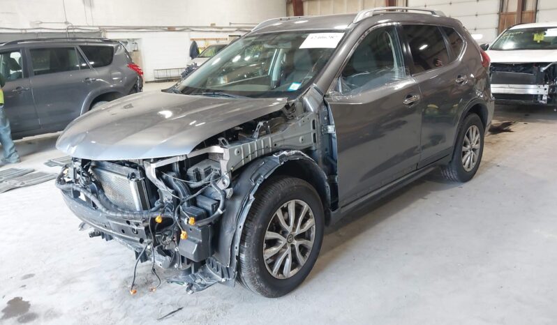 
								Nissan Rogue full									