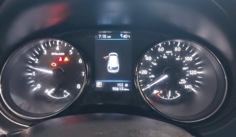 
								Nissan Rogue full									