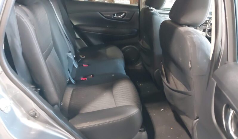 
								Nissan Rogue full									