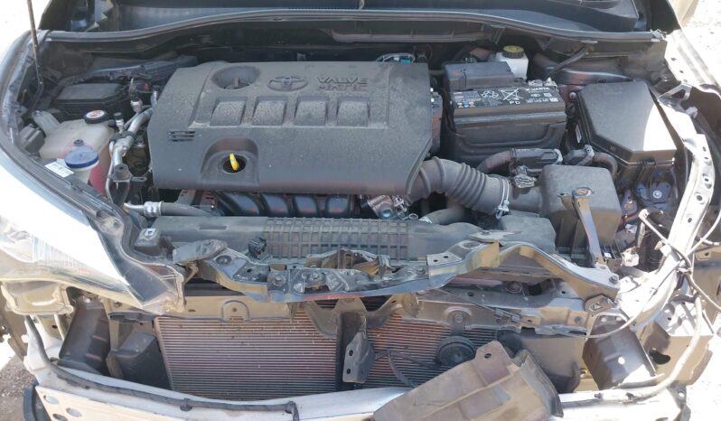 
								Toyota C-HR full									