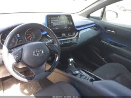 
										Toyota C-HR full									