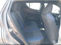 
										Toyota C-HR full									