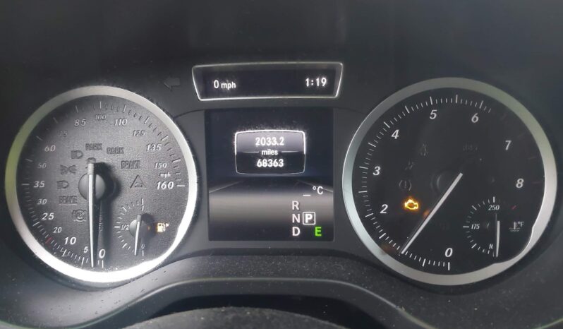 
								2017 Infiniti QX30 full									
