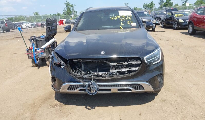 
								Mercedes-Benz GLC 300 full									