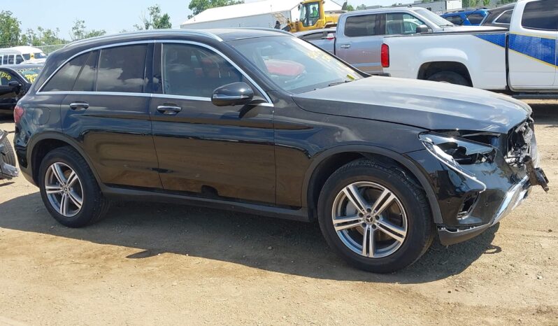 
								Mercedes-Benz GLC 300 full									