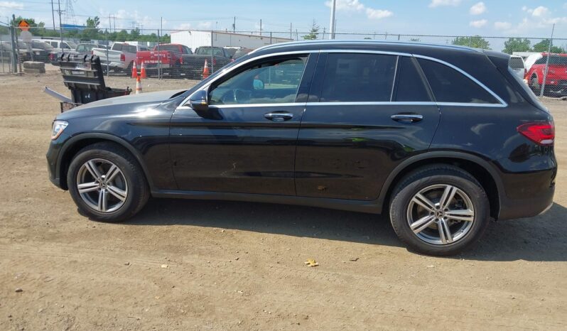 
								Mercedes-Benz GLC 300 full									