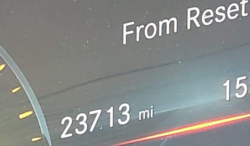 
								Mercedes-Benz GLC 300 full									