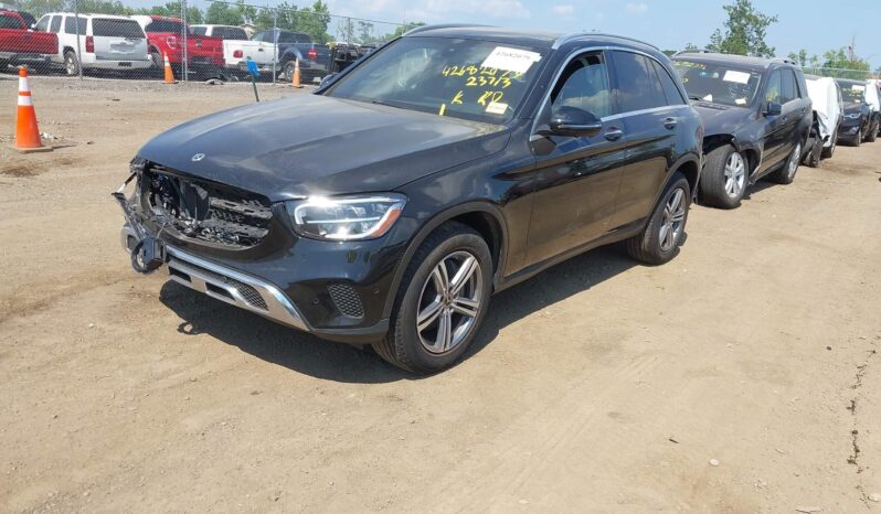 
								Mercedes-Benz GLC 300 full									