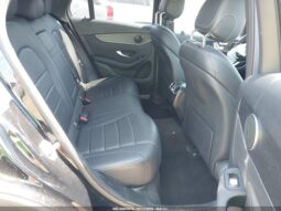 
										Mercedes-Benz GLC 300 full									