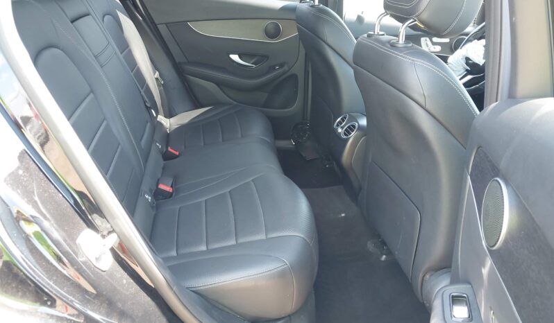 
								Mercedes-Benz GLC 300 full									