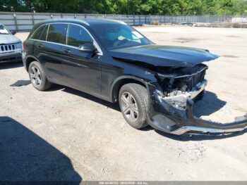 MERCEDES-BENZ GLC-300