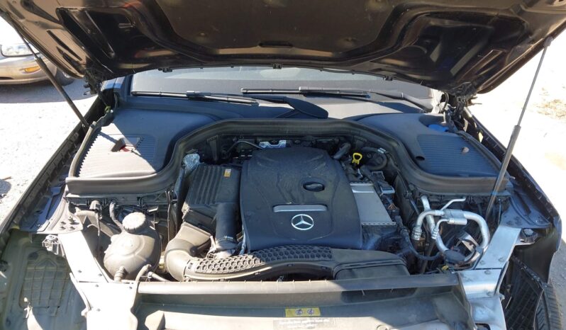 
								MERCEDES-BENZ GLC-300 full									