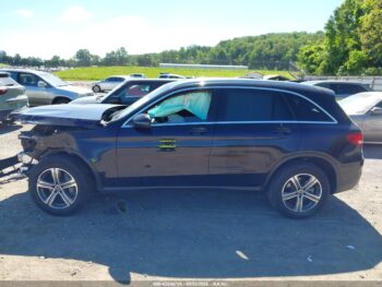 MERCEDES-BENZ GLC-300