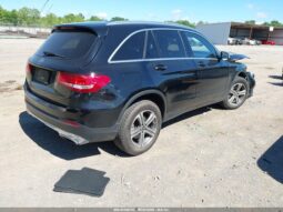 
										MERCEDES-BENZ GLC-300 full									