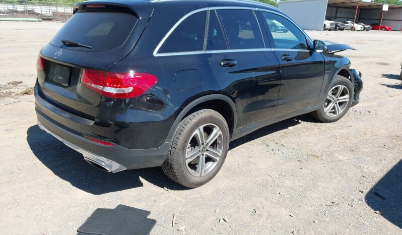
								MERCEDES-BENZ GLC-300 full									