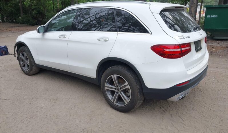 
								Mercedes-Benz GLC-Class full									