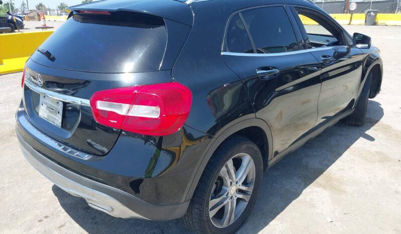 
								Mercedes-Benz GLA-Class full									