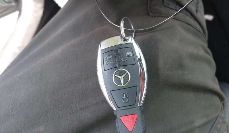 
								Mercedes-Benz C-Class full									