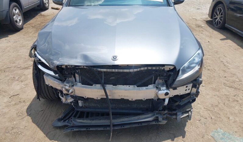 
								Mercedes-Benz C-Class full									