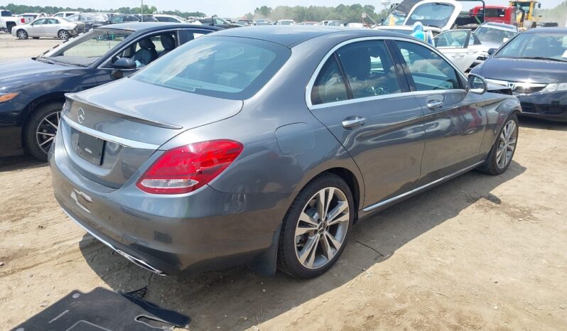 
								Mercedes-Benz C-Class full									