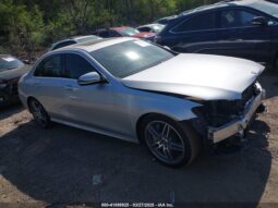 
										Mercedes-Benz E 300 full									