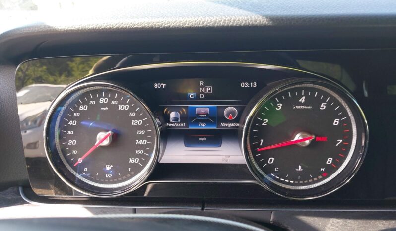 
								Mercedes-Benz E 300 full									