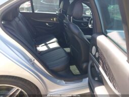 
										Mercedes-Benz E 300 full									