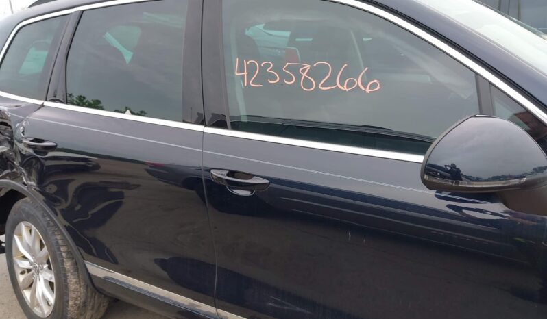 
								Volkswagen Touareg full									