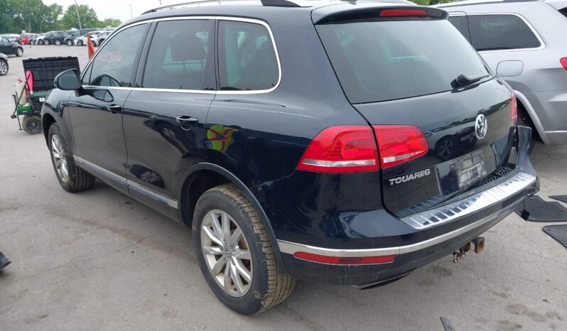
								Volkswagen Touareg full									