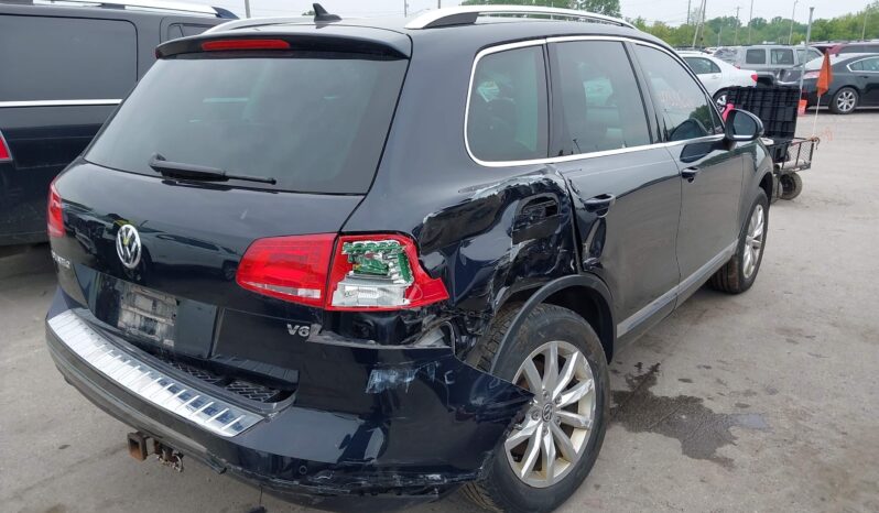 
								Volkswagen Touareg full									