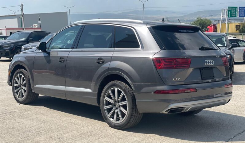 
								audi q7 full									