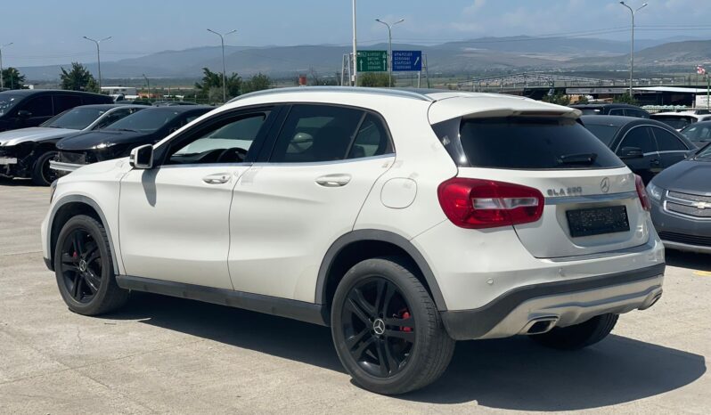 
								mercedes-benz gla full									