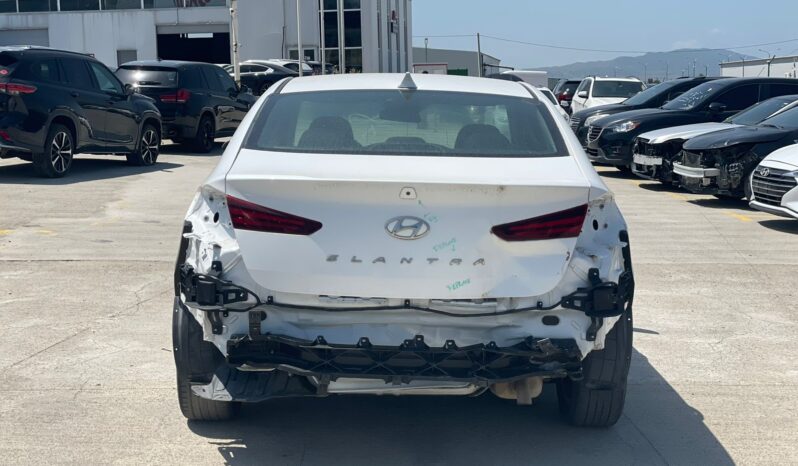 
								hyundai elantra full									