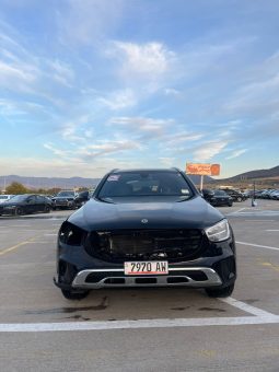 
										Mercedes-Benz GLC 300 full									