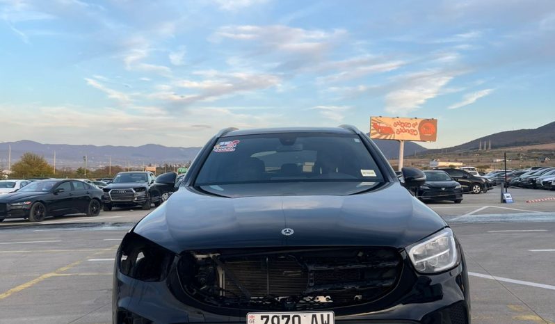 
								Mercedes-Benz GLC 300 full									