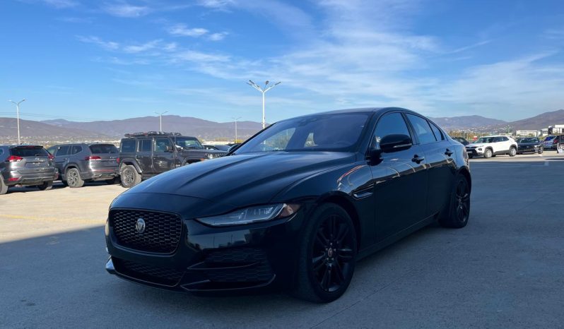 
								JAGUAR XE full									