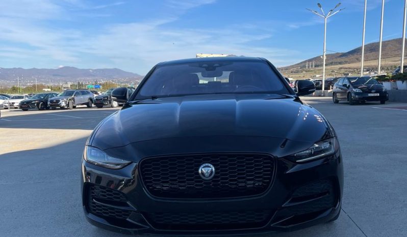 
								JAGUAR XE full									